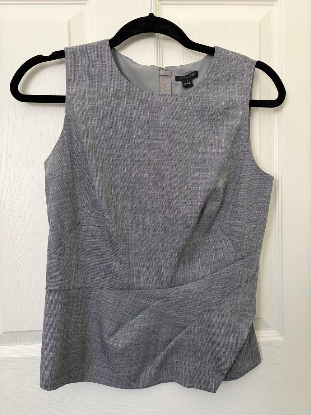 Ann Taylor Light Gray Sleeveless Shell